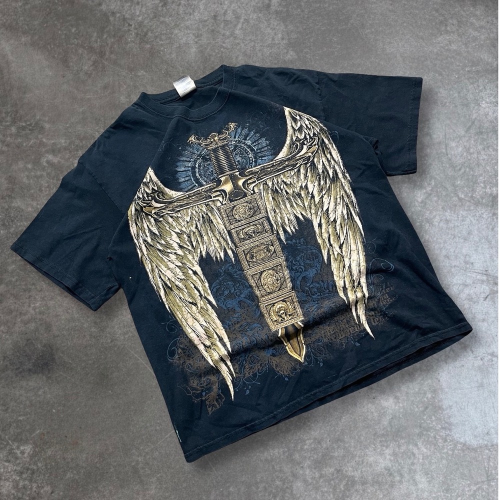 Gildan Men's Black Graphic T Shirt Angel Wings Sword Cross Print‎ Size Large
